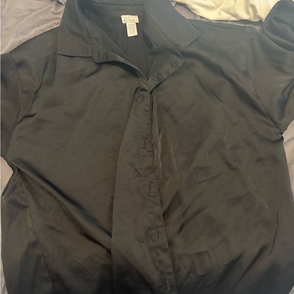 Woman black shirt